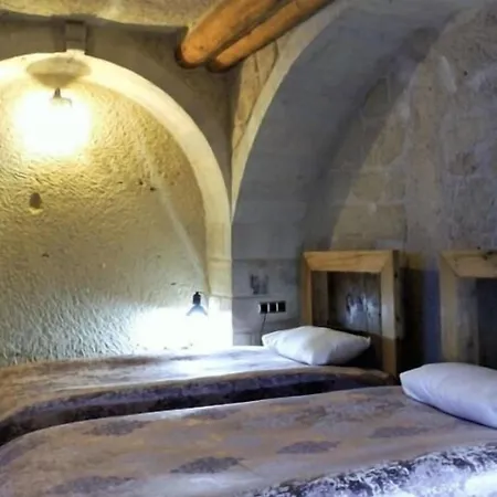 Mahzen Cave