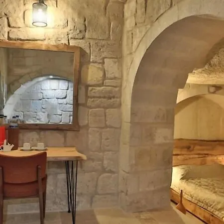 Mahzen Cave 2* Ortahisar