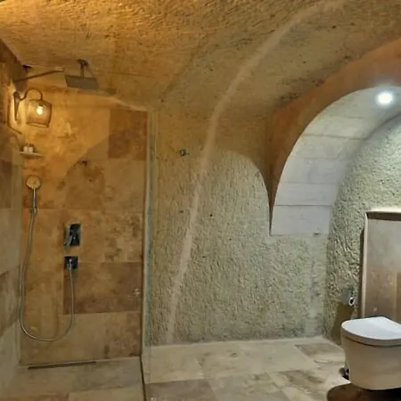 Mahzen Cave