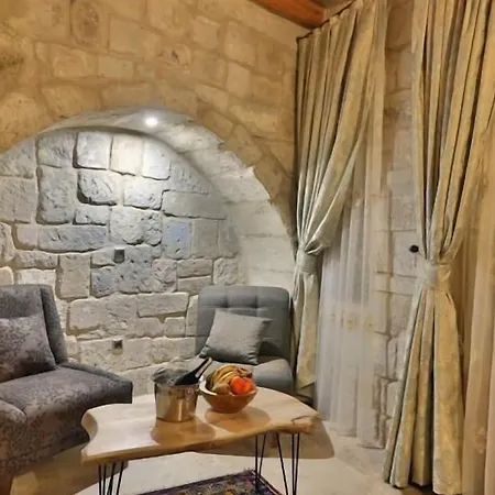 Mahzen Cave Otel