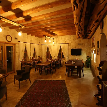 Mahzen Cave מלון