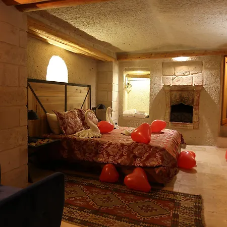 Mahzen Cave מלון Ortahisar