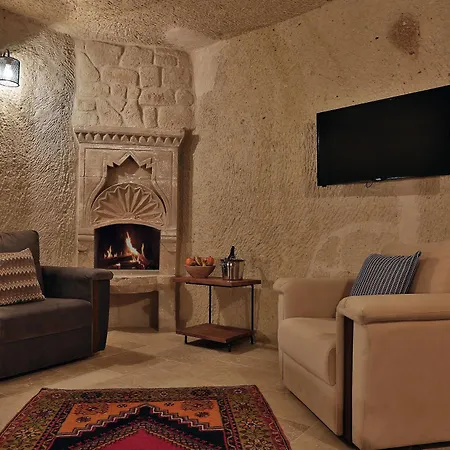 מלון Mahzen Cave