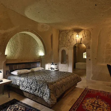 Mahzen Cave
