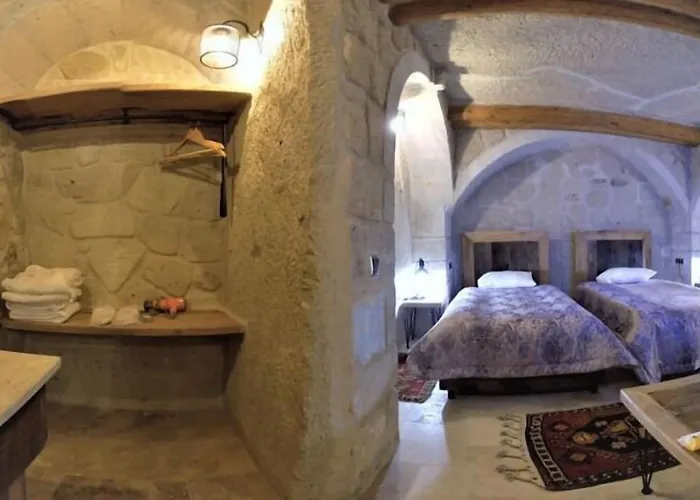 Mahzen Cave Hotel 2*