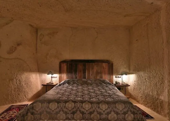 Hotel Mahzen Cave 2*