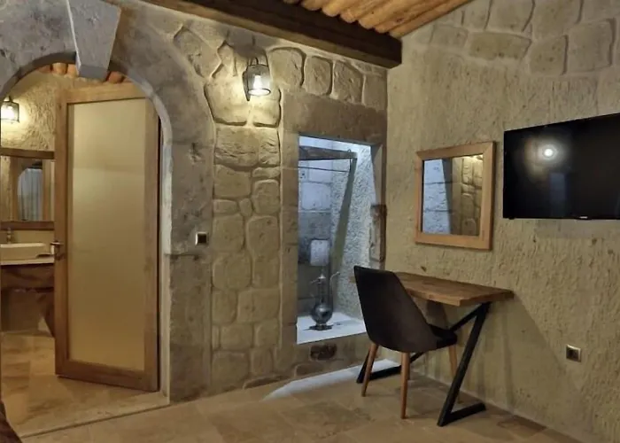 Mahzen Cave Hotel 2*