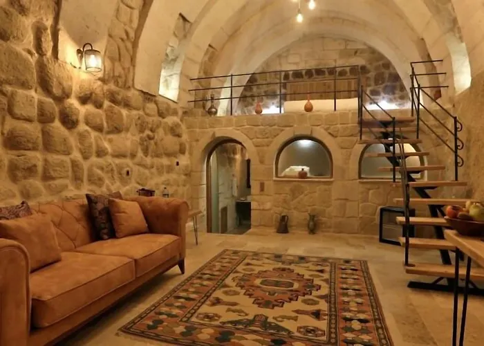 Mahzen Cave Hotel 2*